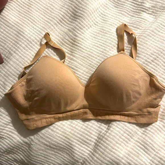 Signature Sublime® Contour Hands-Free Pumping & Nursing Bra - Picture 1 of 2